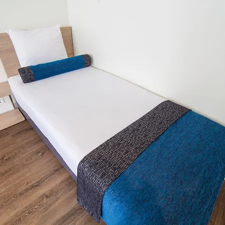 Library Hotel 3*