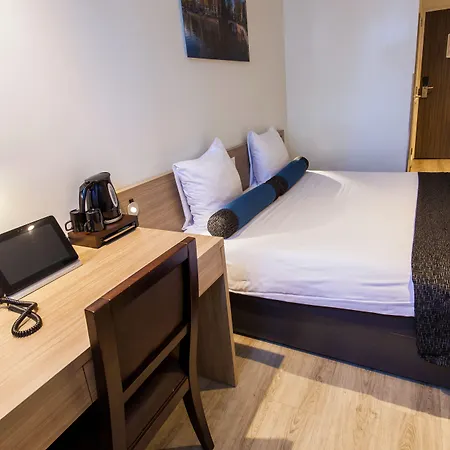 Hotel Library 3*