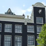 Library 3* Amszterdam