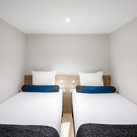 Hotel Library 3*